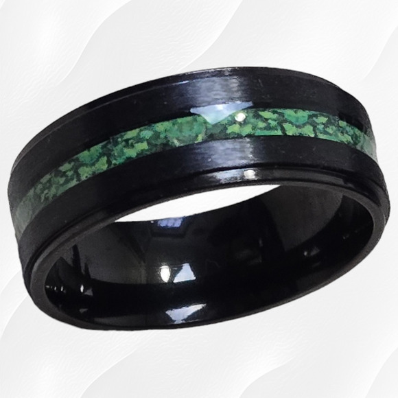 Black 8mm Inlaid Green Minimal Stainless Steel Band Fashion Ring Size 10 - Picture 1 of 8